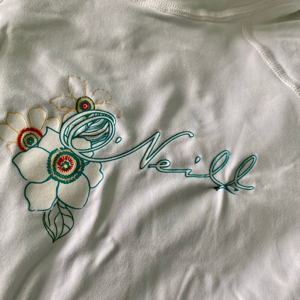 Girls O’Neill swim shirt